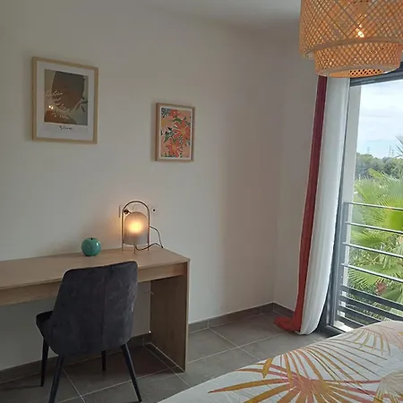 Maison Jardin Tram,mer 15mn Voiture Сasa de vacaciones *