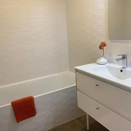 Holiday home Maison Jardin Tram,mer 15mn Voiture Saint-Jean-de-Vedas