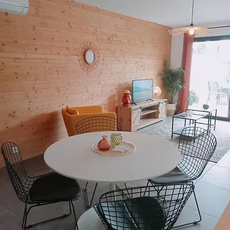 Maison Jardin Tram,mer 15mn Voiture Prázdninový dům *