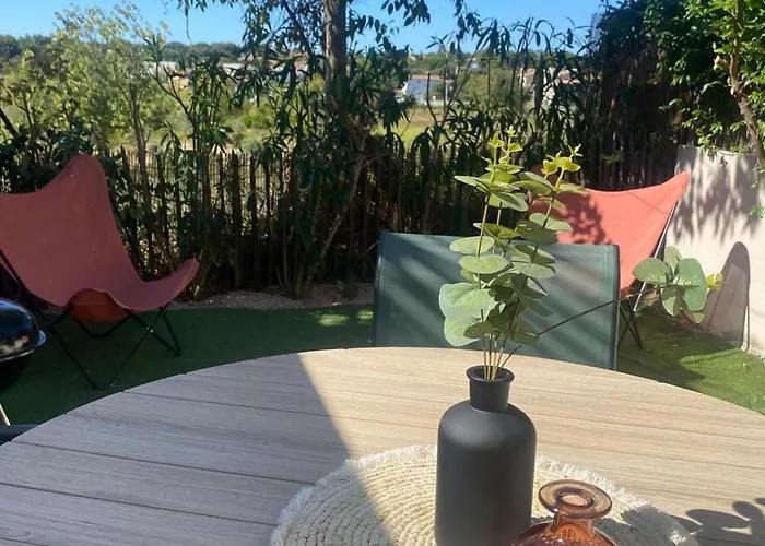 Maison Jardin Tram,mer 15mn Voiture Σπίτι διακοπών *